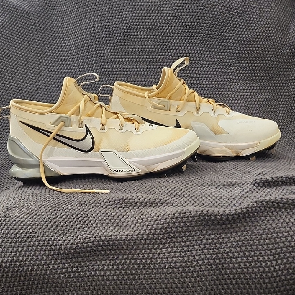 Nike Tan and Black Sneakers